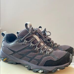 Merrell Women’s Purple and Black Hiking Shoes 7.5